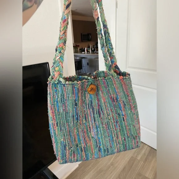 Colored handwoven designer tote bag - Picture 2 of 8